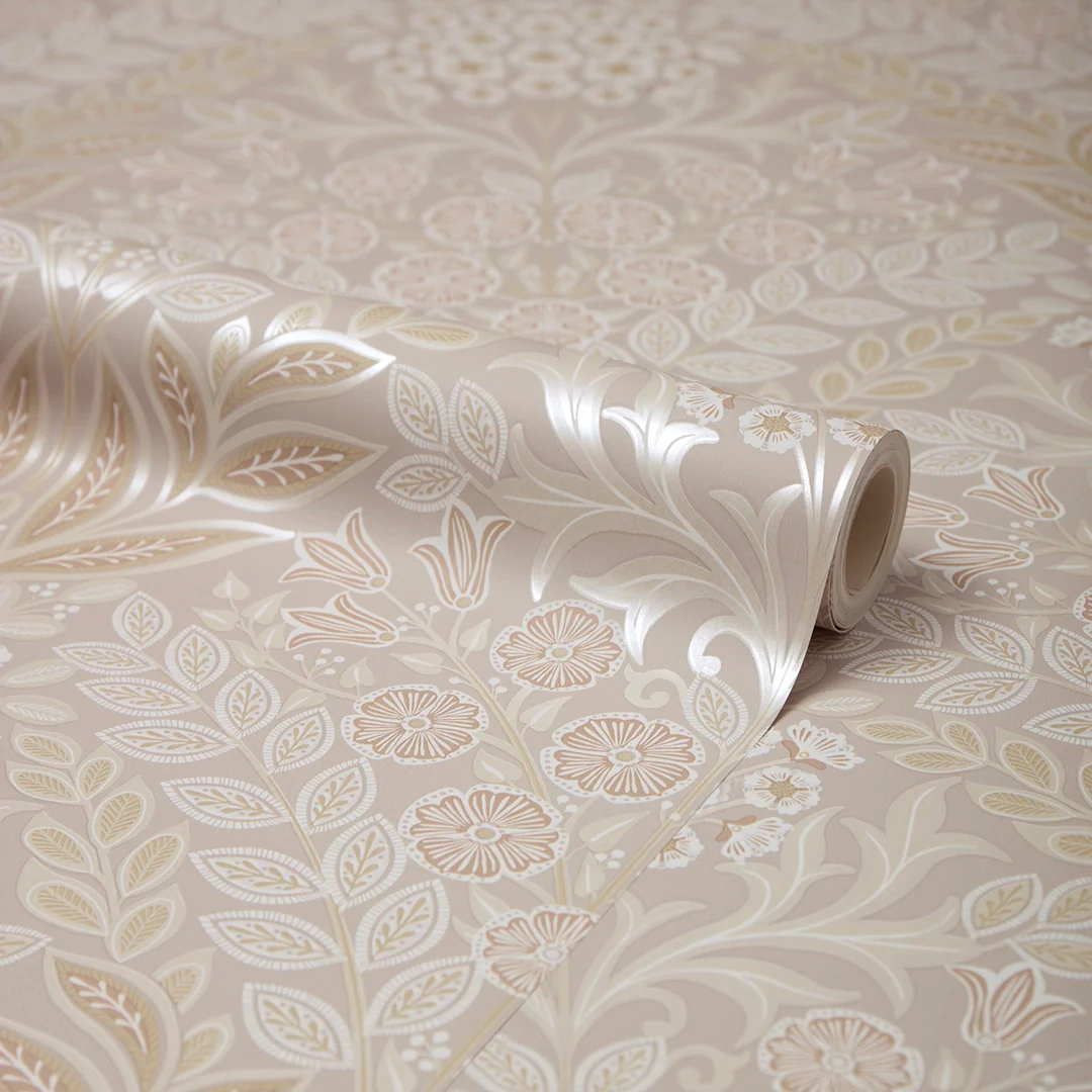 Artist's Garden Wallpaper in Shades of Cream - Image 4