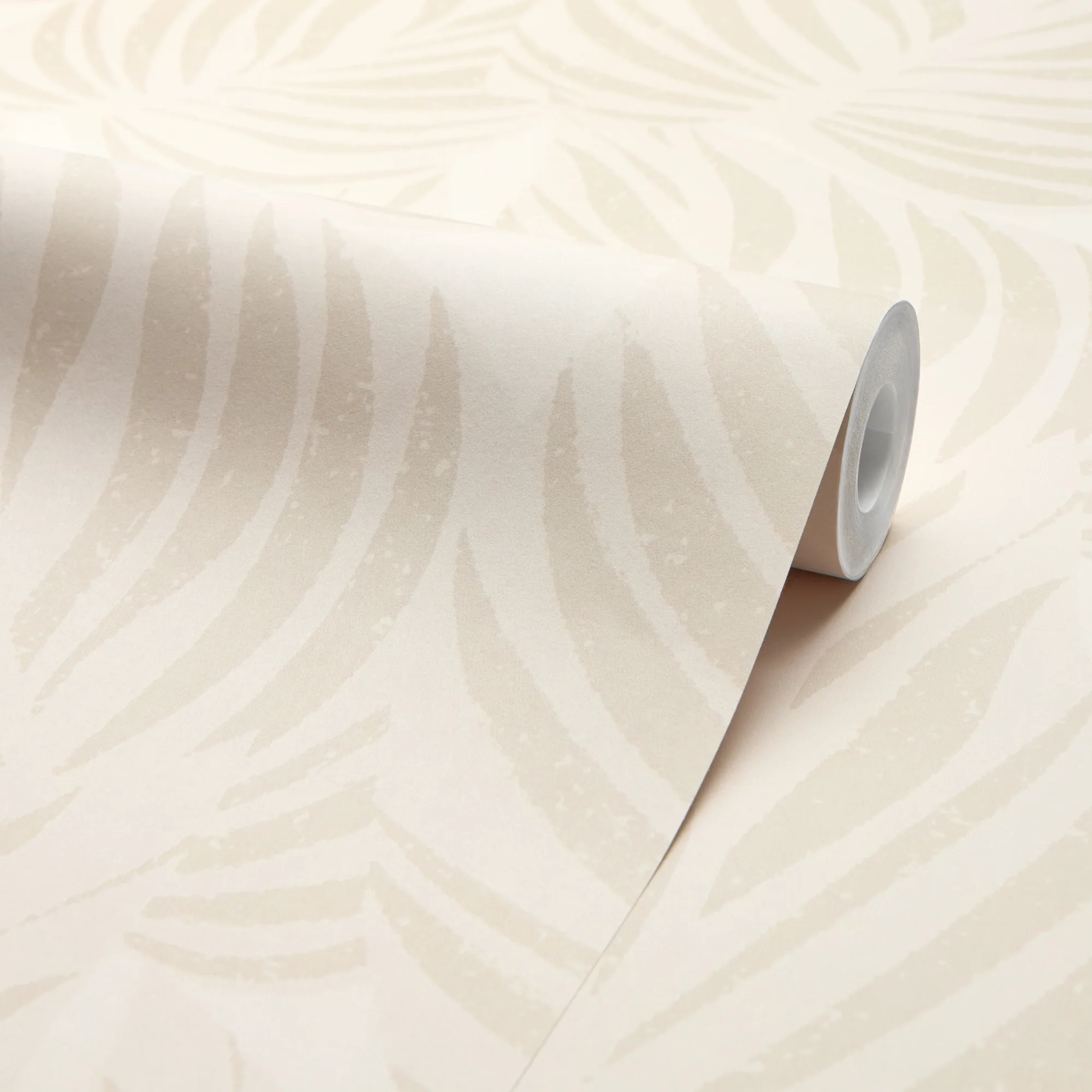 Broad Leaf Wallpaper in Almond Latte - Image 4