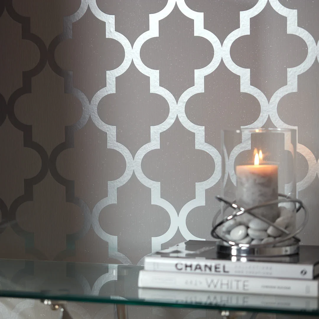 Camden Trellis Wallpaper in Soft Grey and Silver - Image 4