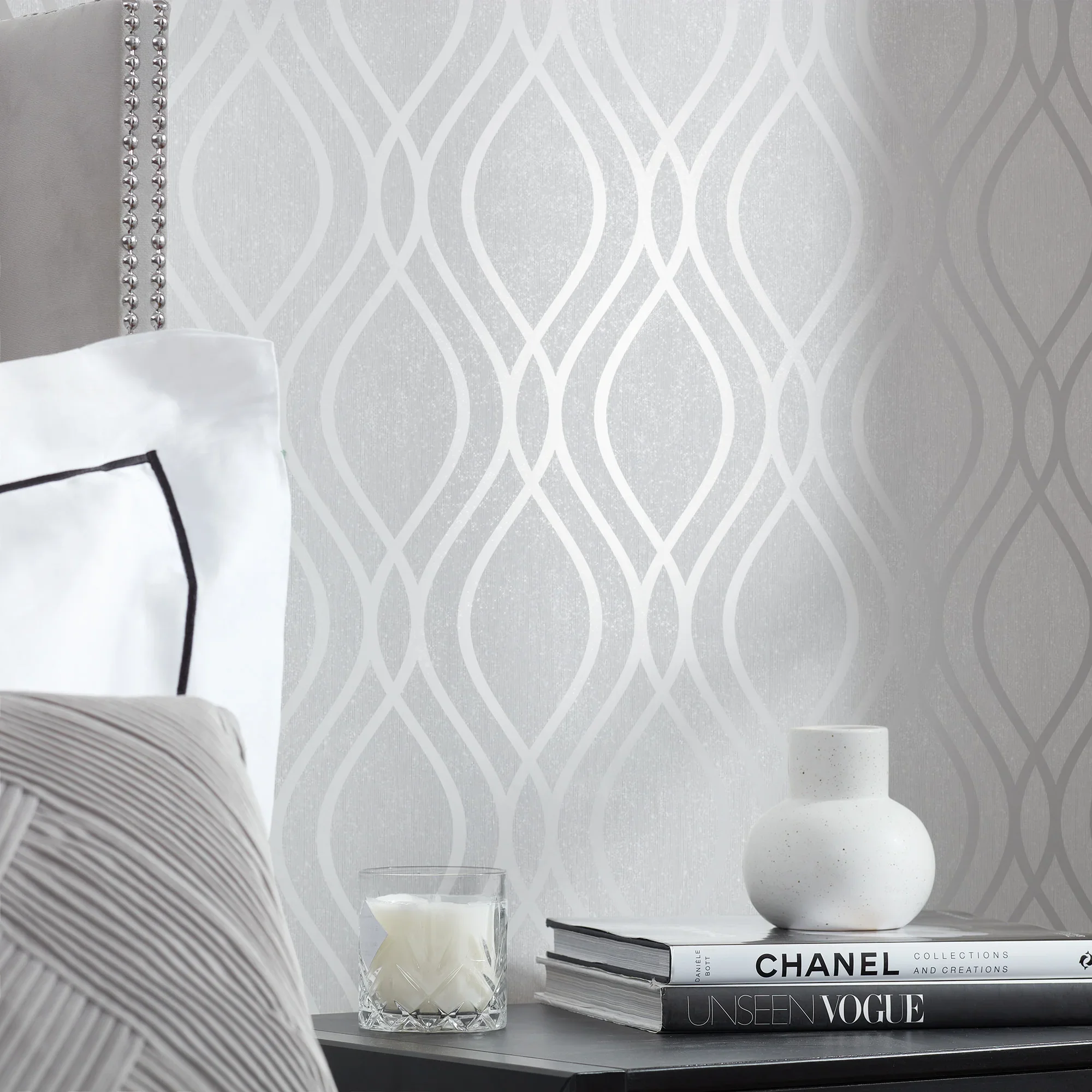 Camden Wave Wallpaper in Soft Grey and Silver - Image 4
