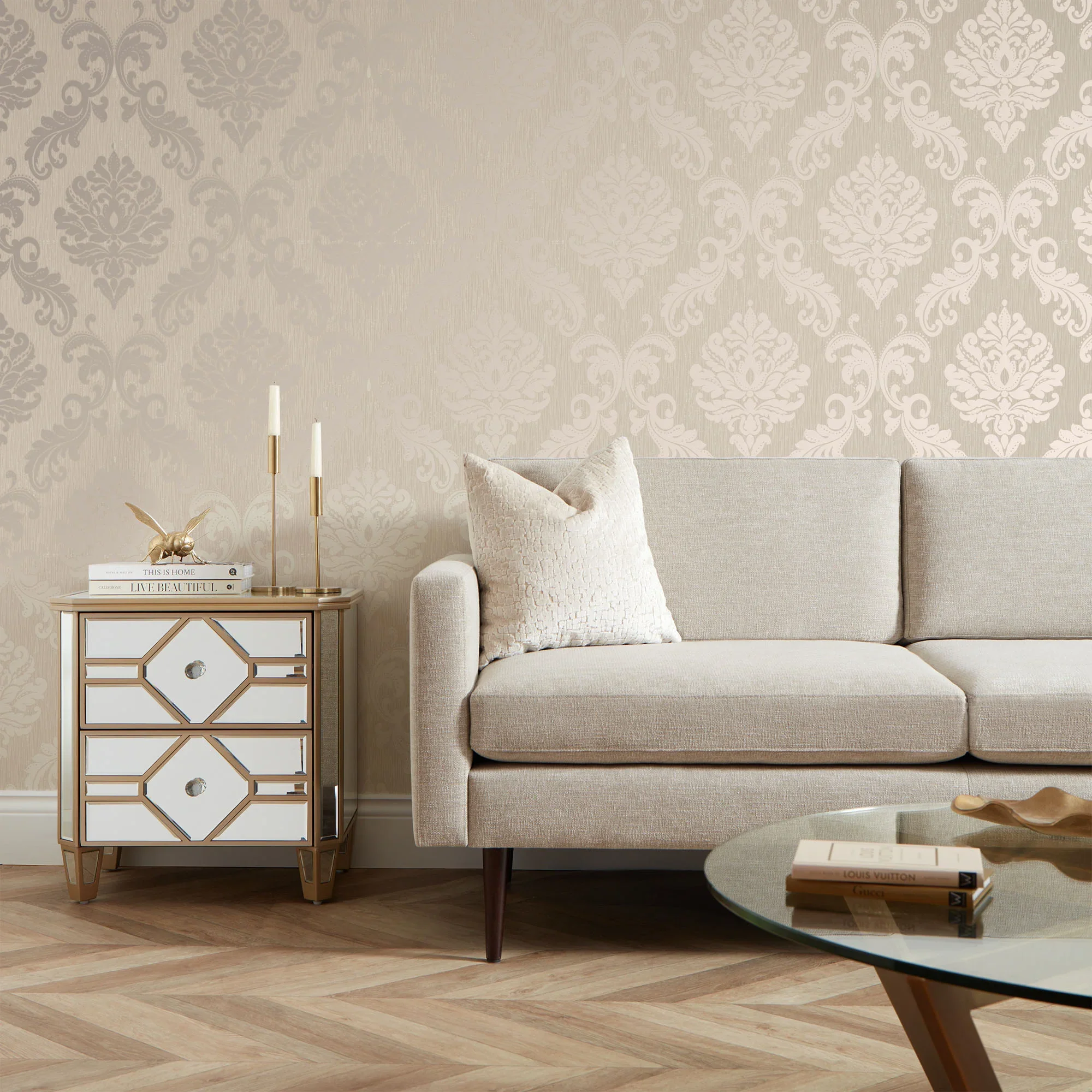 Chelsea Glitter Damask Wallpaper in Cream and Gold - Image 3