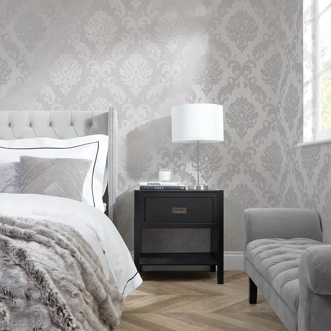 Chelsea Glitter Damask Wallpaper in Soft Grey and Silver - Image 2