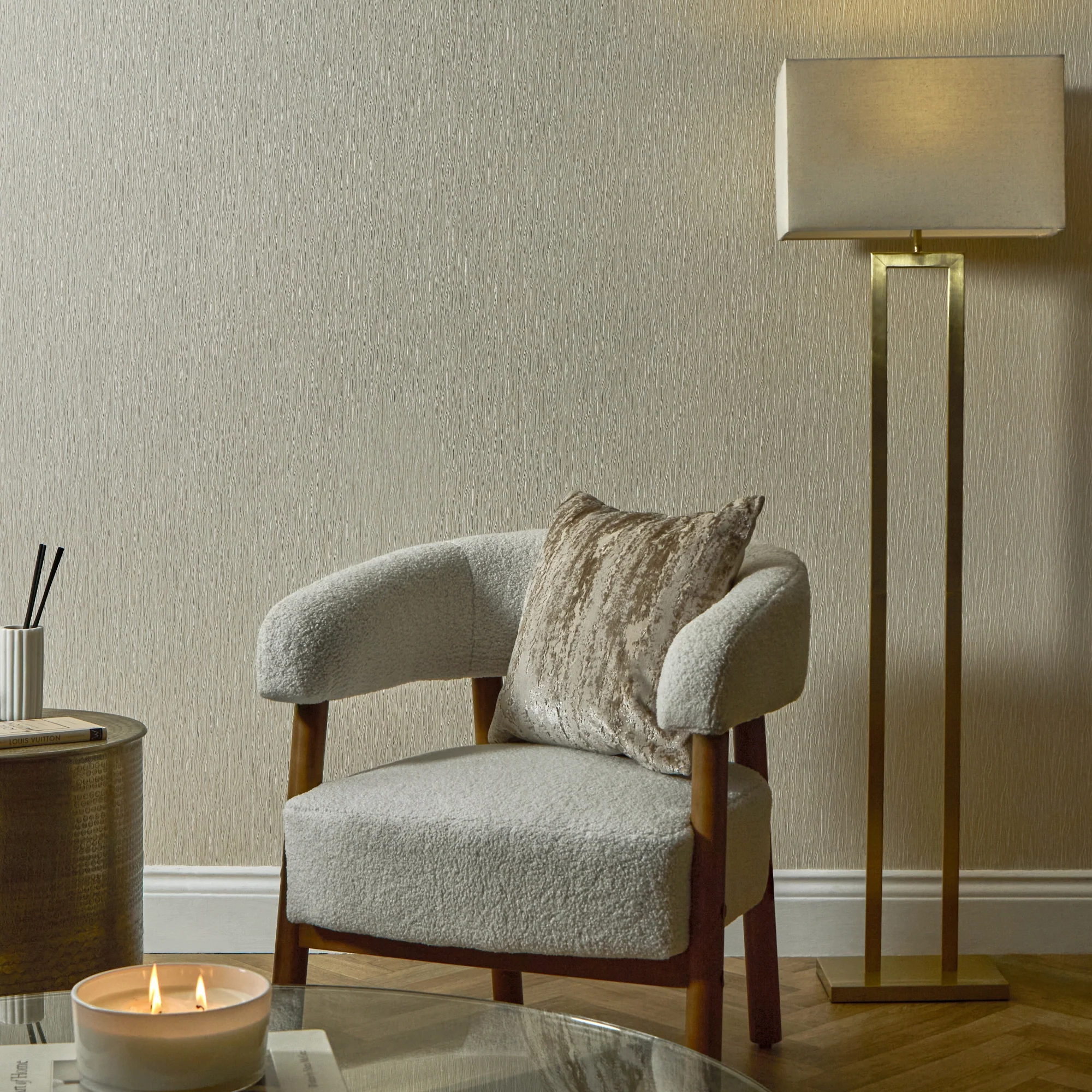 Crushed Silk Wallpaper in Cream - Image 2
