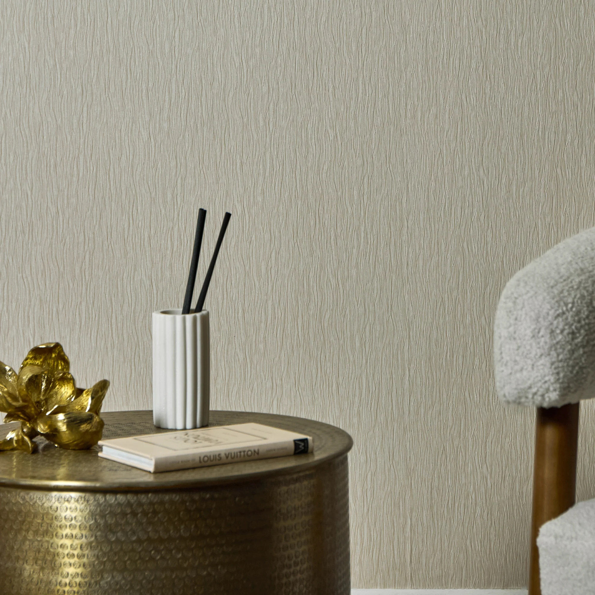 Crushed Silk Wallpaper in Cream - Image 3