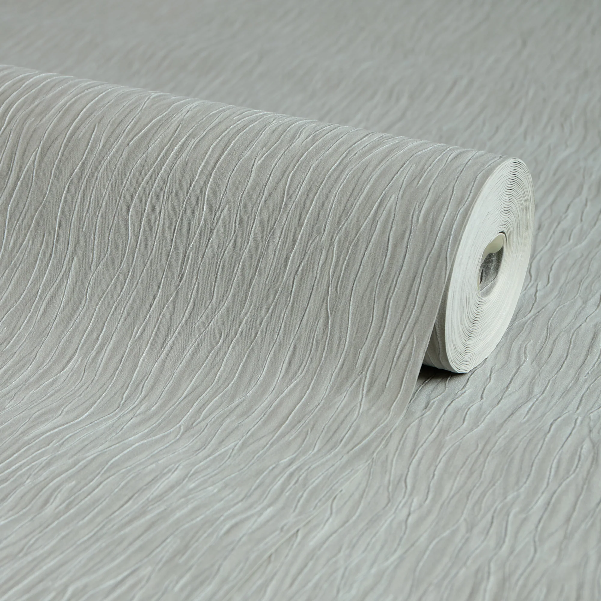 Crushed Silk Wallpaper in Grey - Image 4