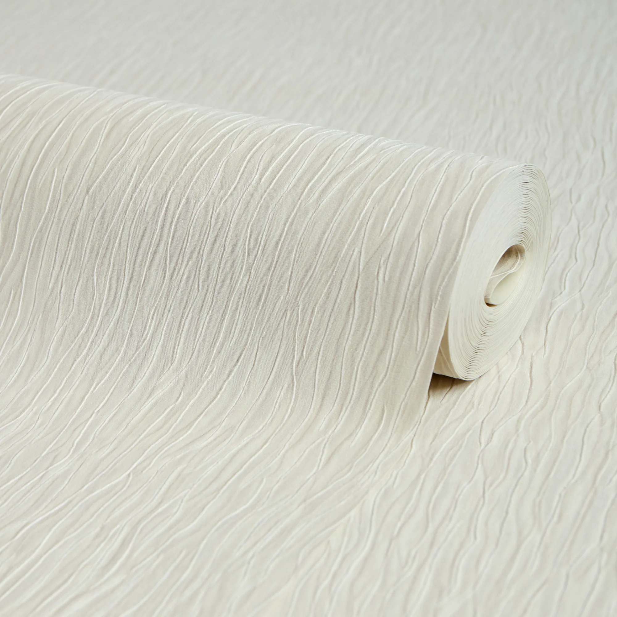 Crushed Silk Wallpaper in Off White - Image 4