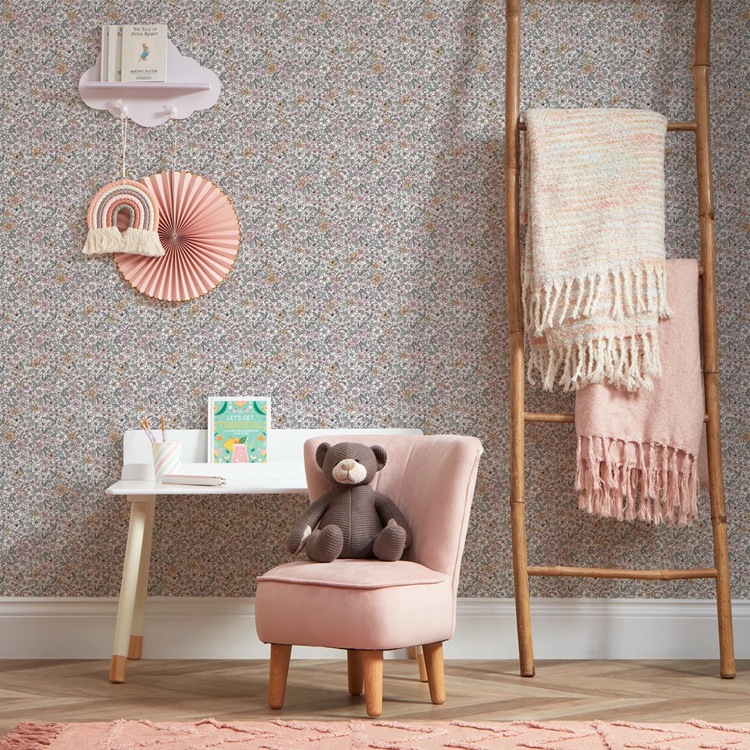 Ditsy Gardenia Wallpaper in Sage Green and Pink - Image 2