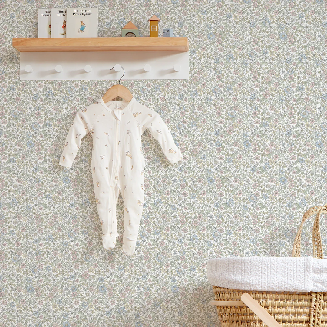 Ditsy Gardenia Wallpaper in Soft Pastels - Image 3