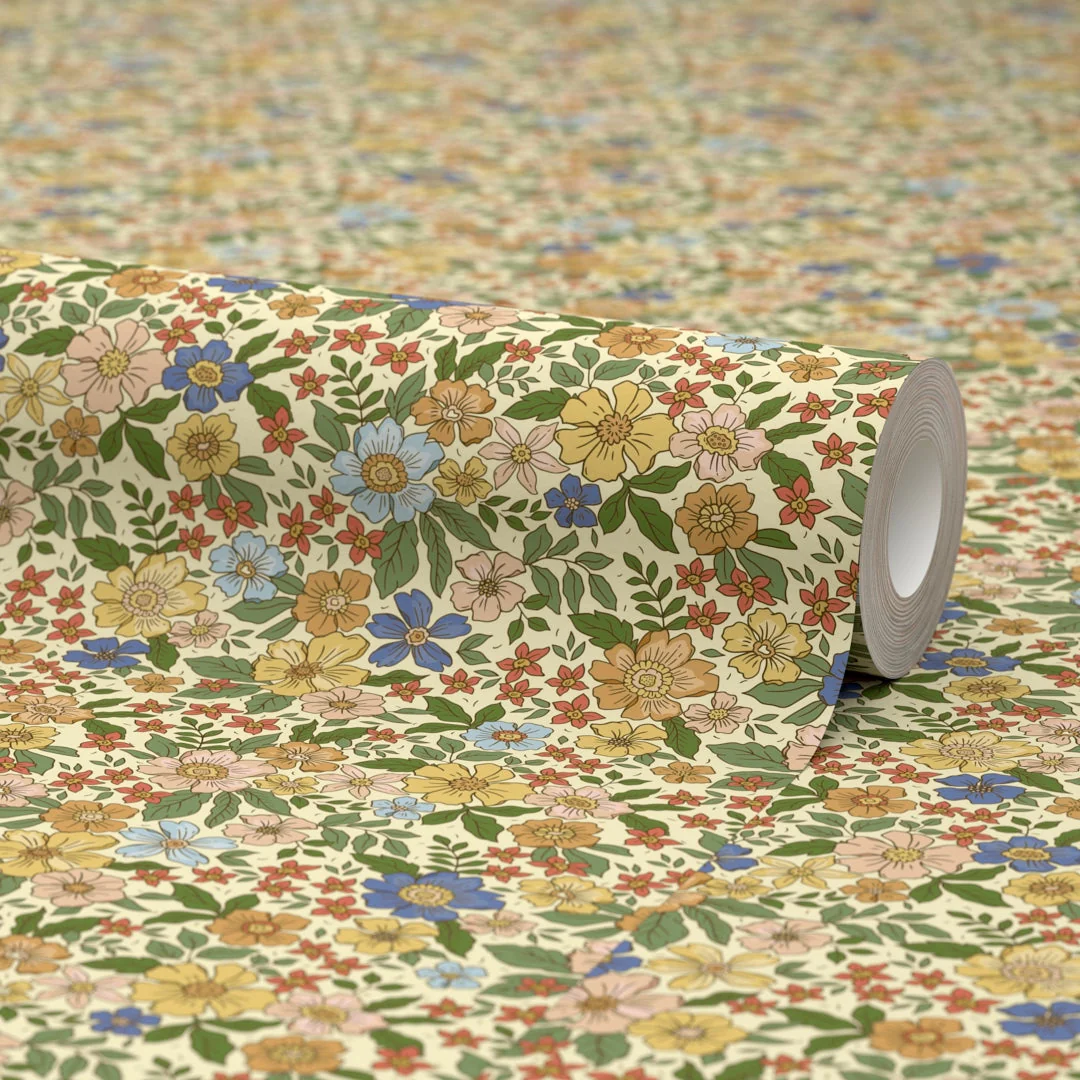 Ditsy Gardenia Wallpaper in Lemon - Image 4