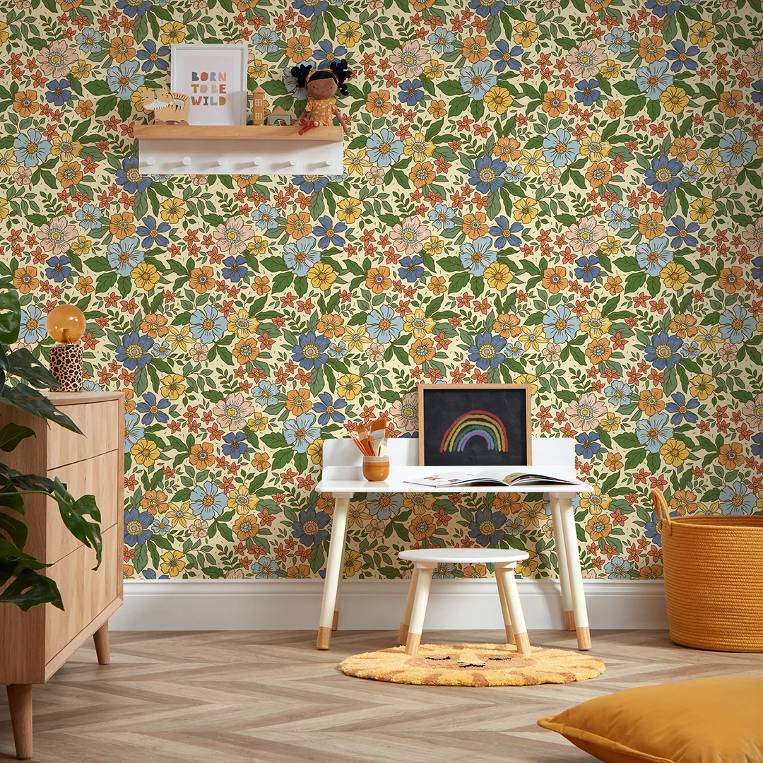 Gorgeous Gardenia Wallpaper in Lemon - Image 2