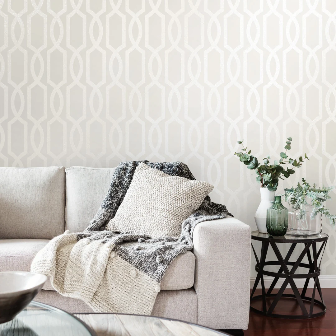 London Trellis Wallpaper in White - Image 2