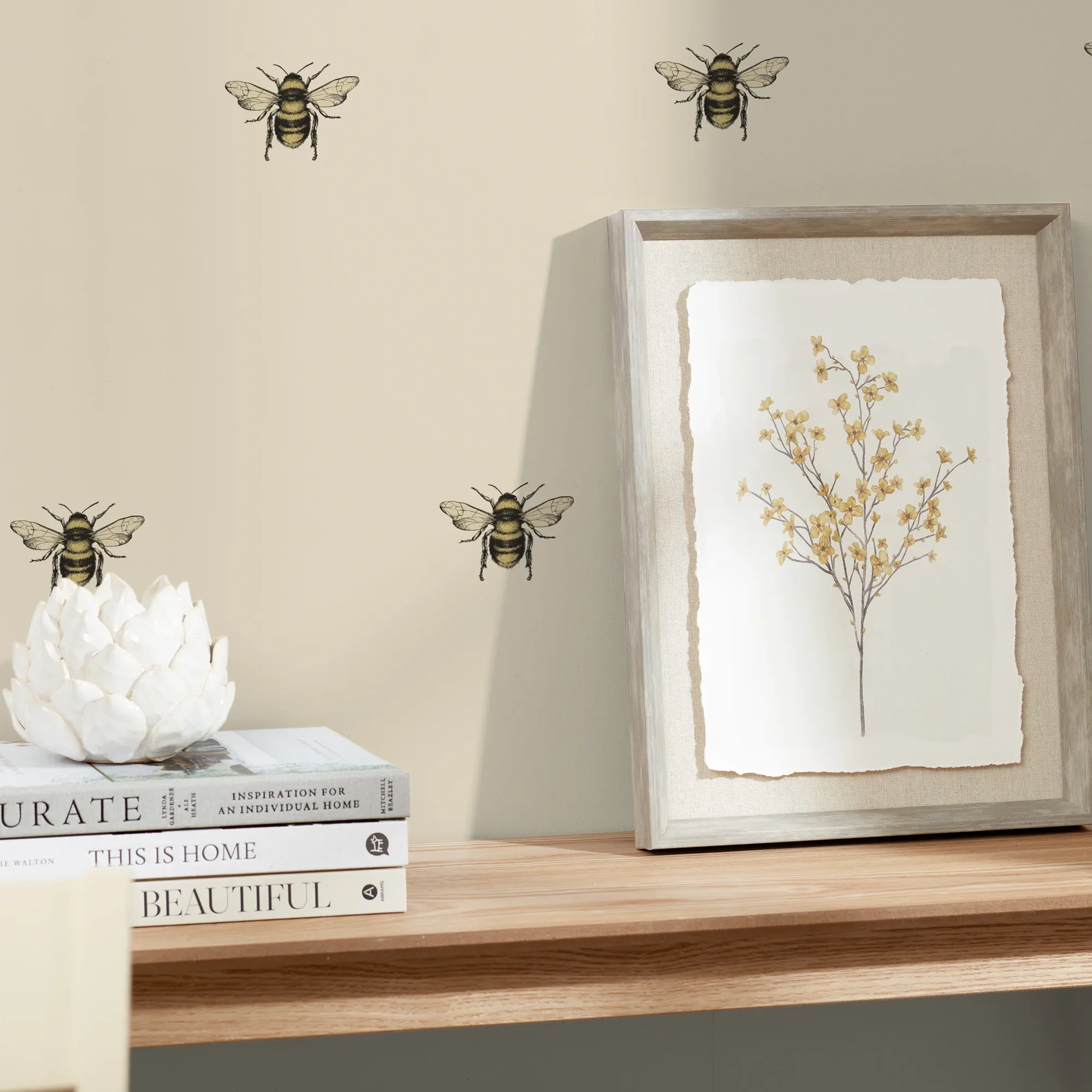Luxe Bee Wallpaper in Natural - Image 3