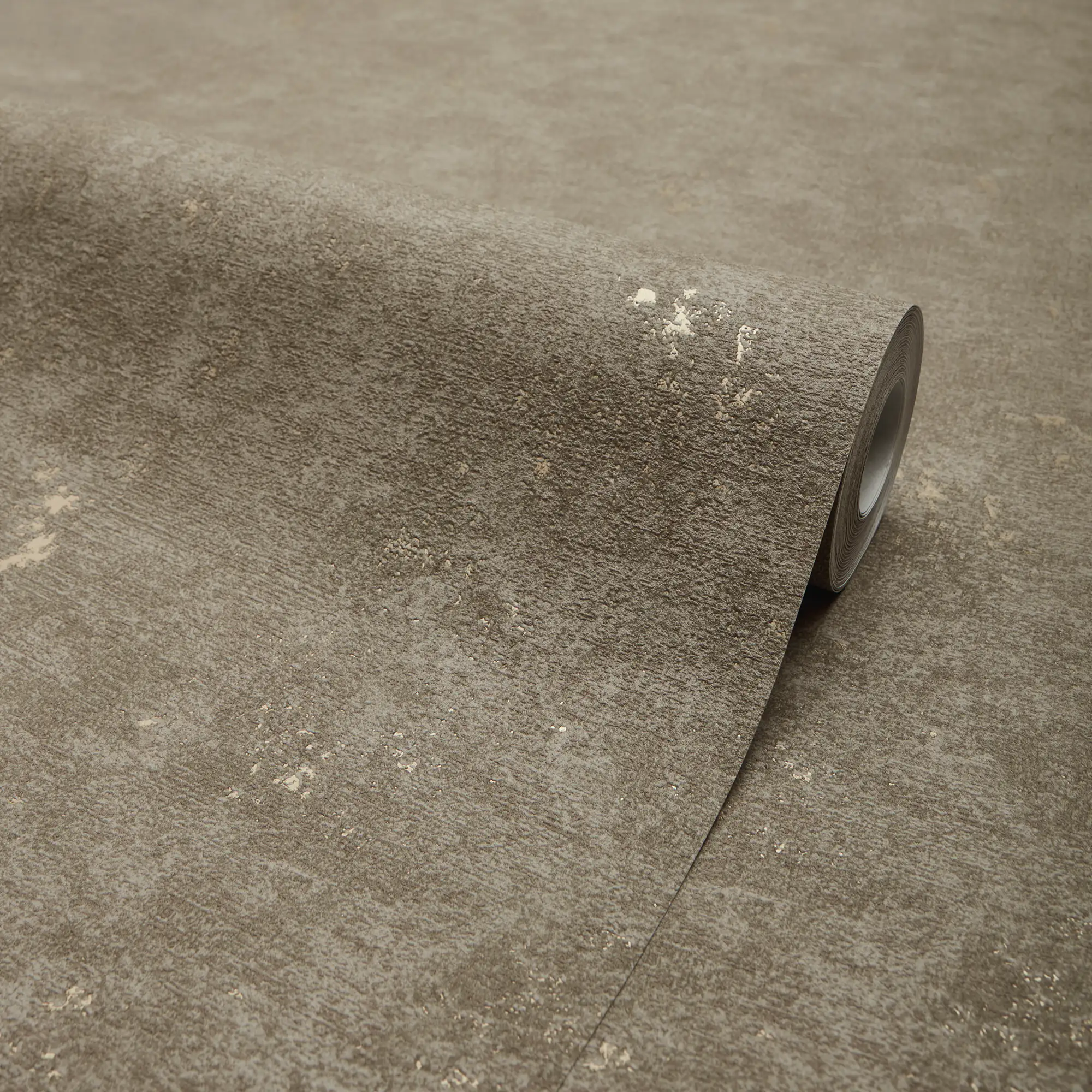 Malmo Wallpaper in Mocha with Gold Metallic - Image 4