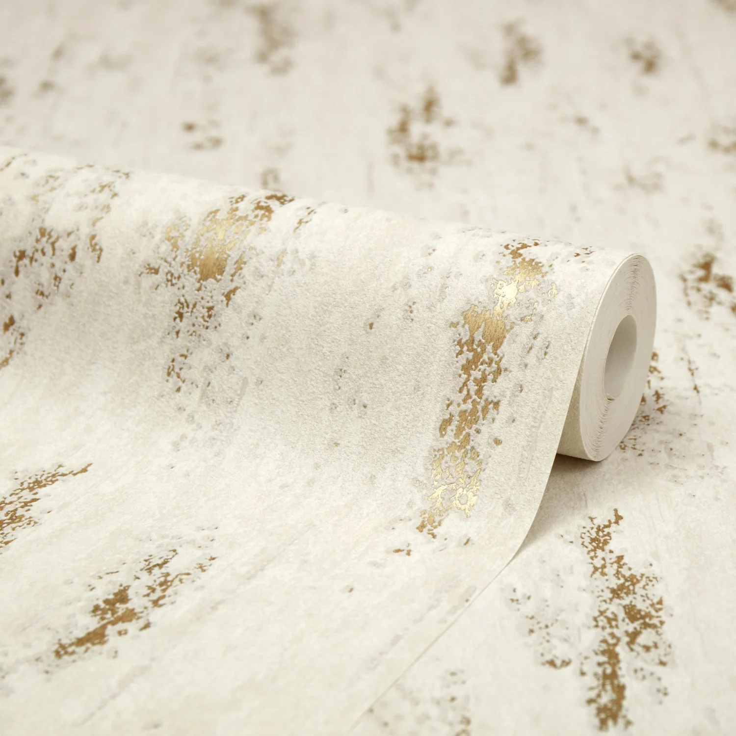 Manhattan Modern Wallpaper in White & Gold - Image 4