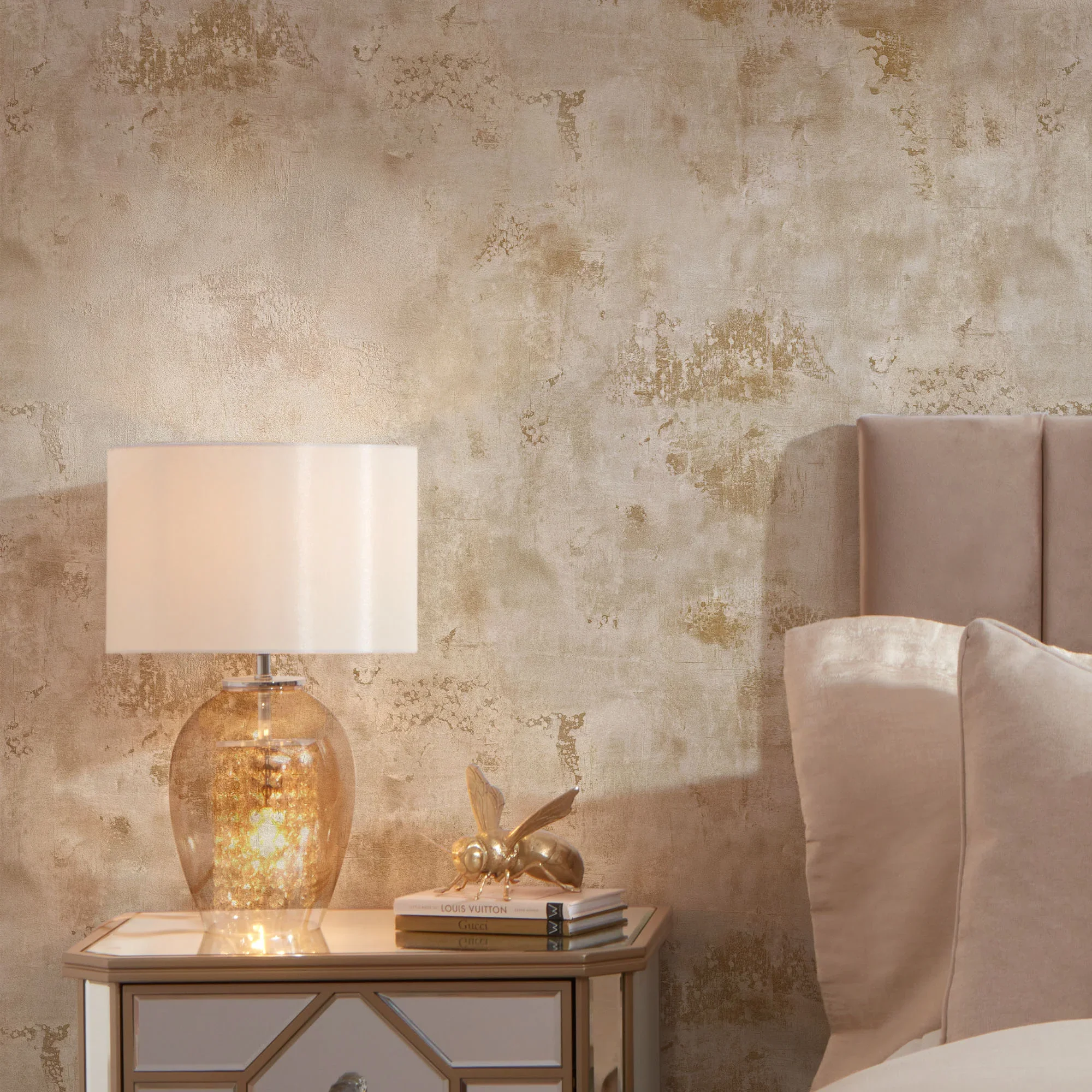 Olympia Industrial Wallpaper in Ivory and Gold - Image 3