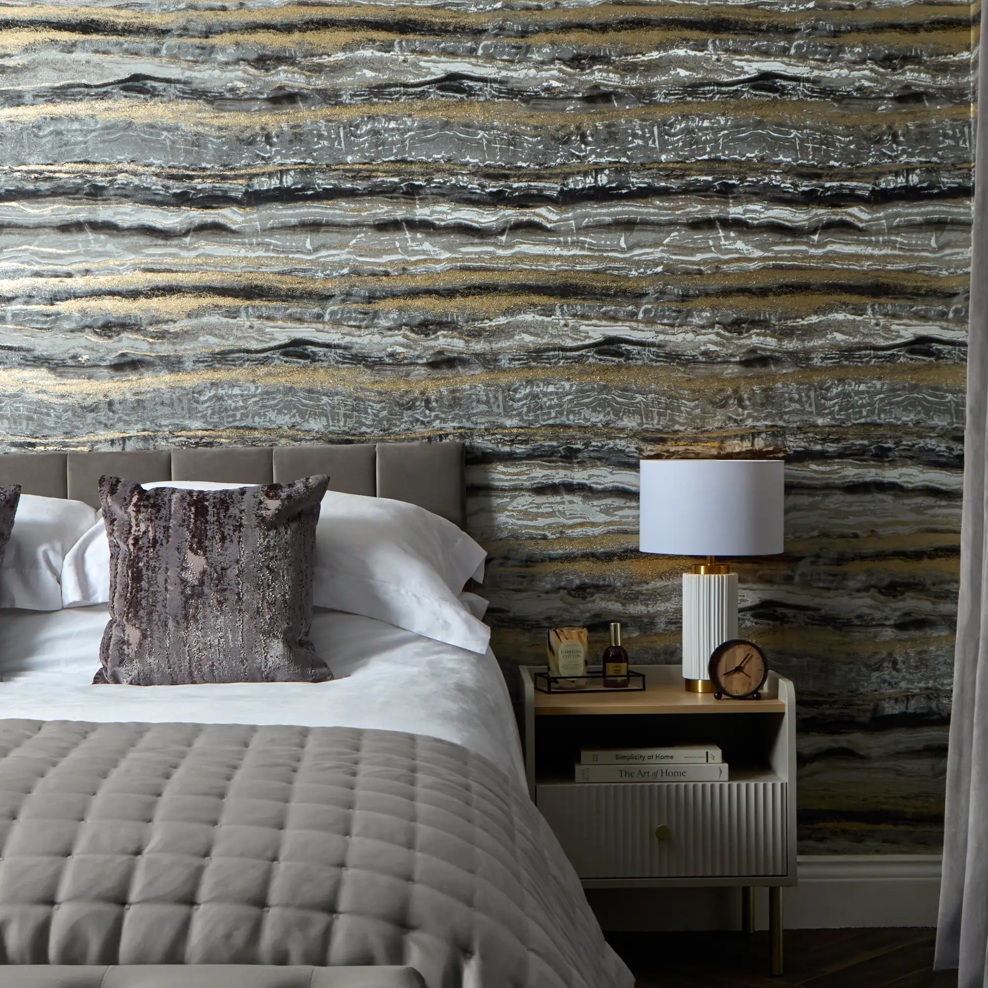 Oslo Wallpaper in Charcoal and Black with Gold Metallic - Image 2
