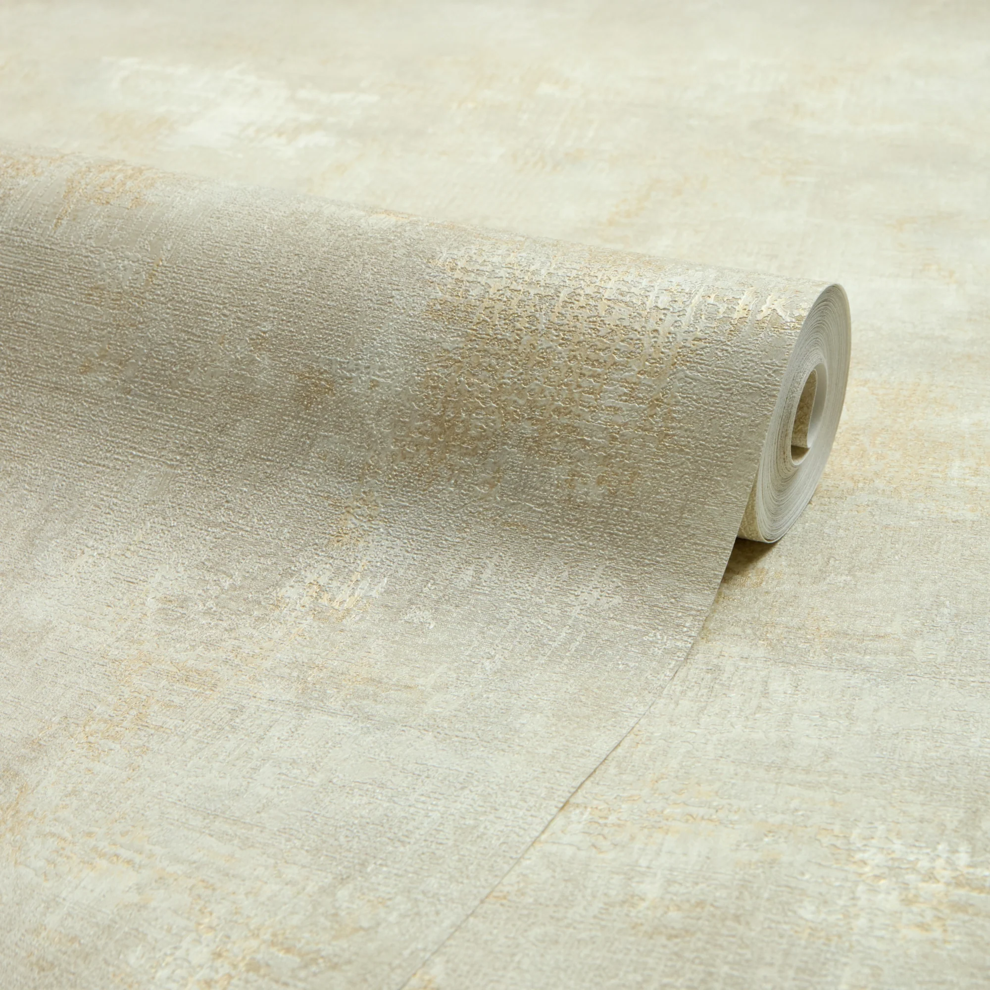 Padua Wallpaper in Gold Metallic on Natural - Image 3