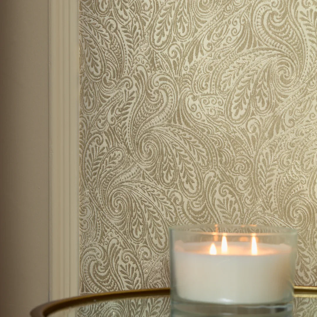 Palace Paisley Wallpaper in Cream with Gold Sparkle - Image 3