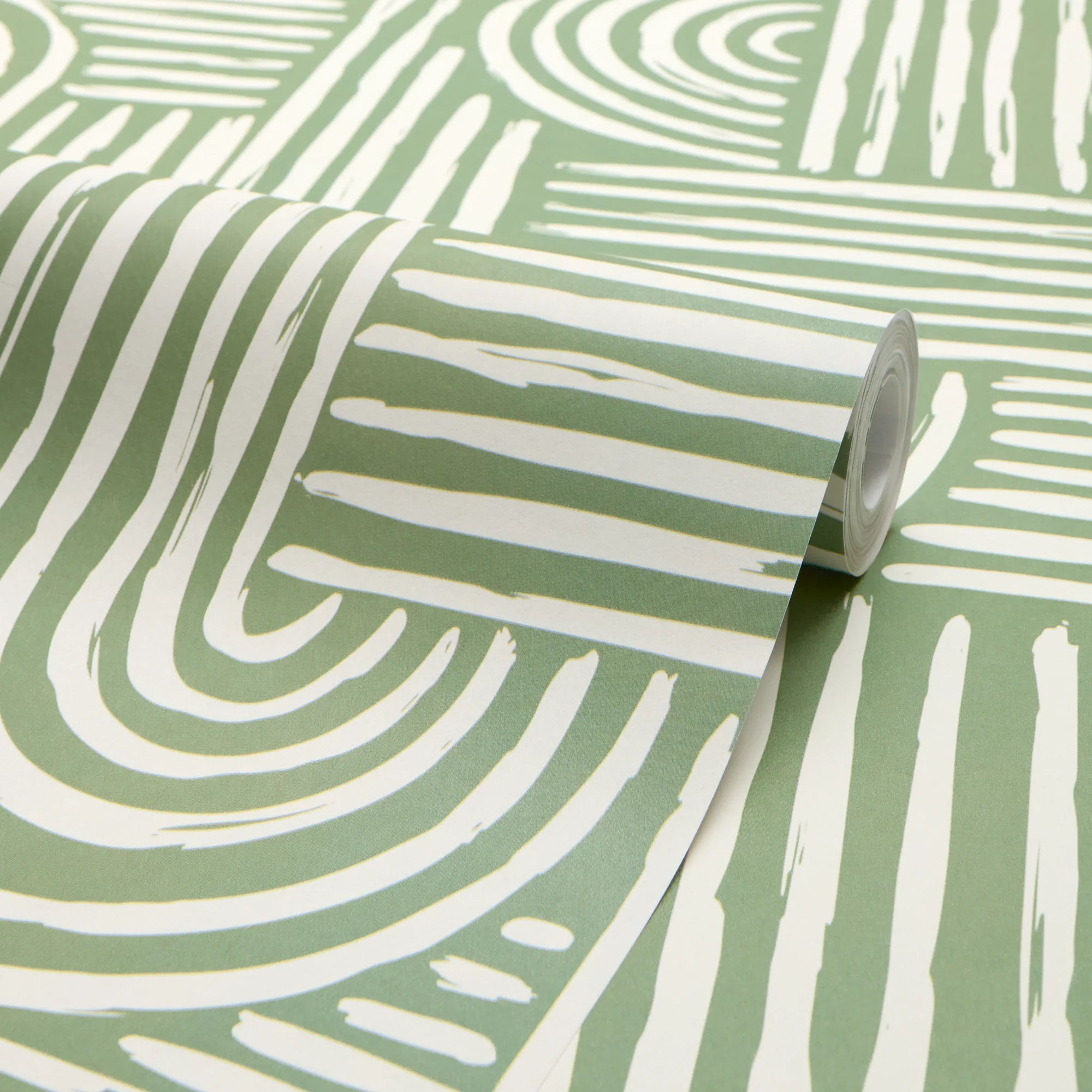 Raffia Curves Wallpaper in Cream on Pistachio - Image 4