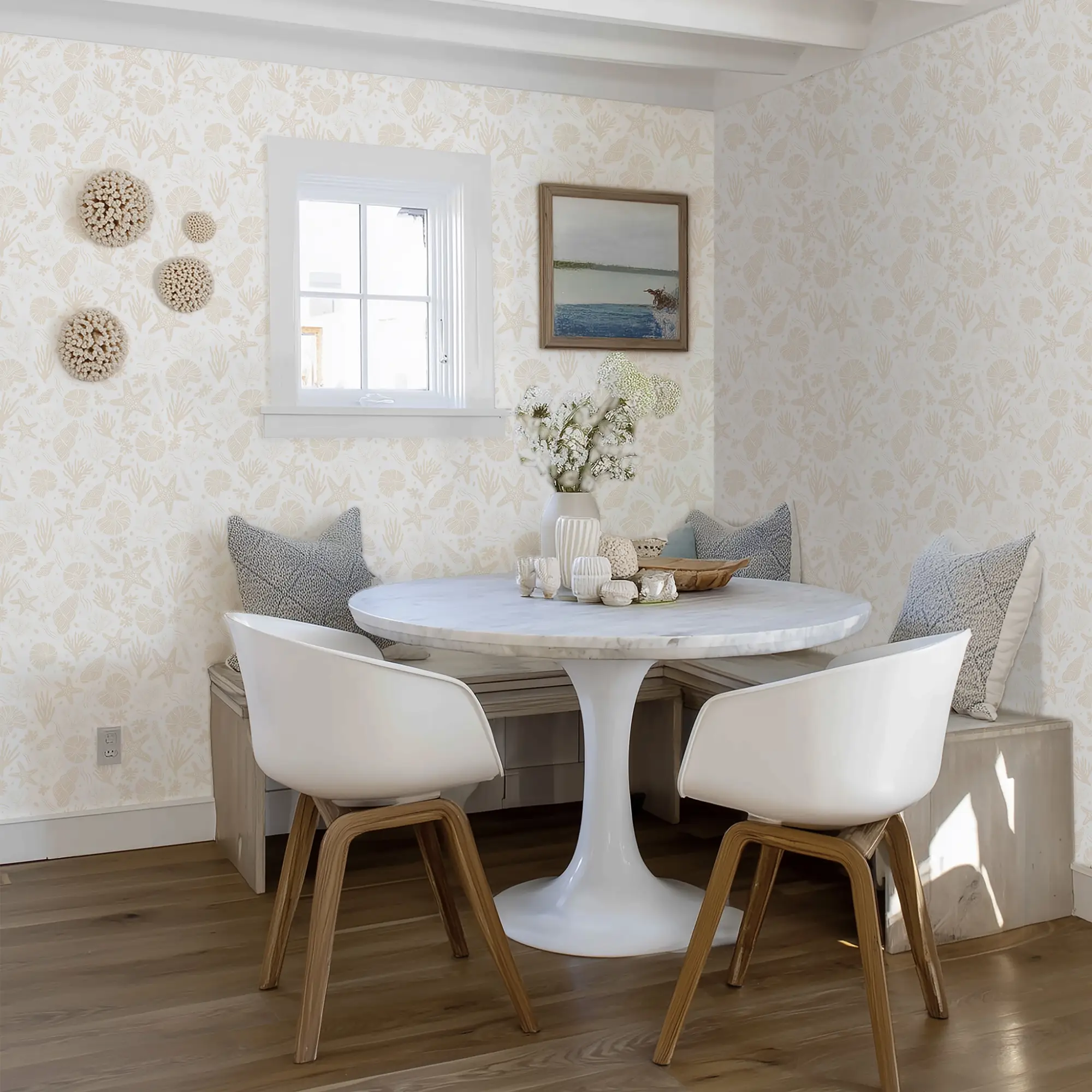 Seastars and Seashells Wallpaper in Ivory - Image 3