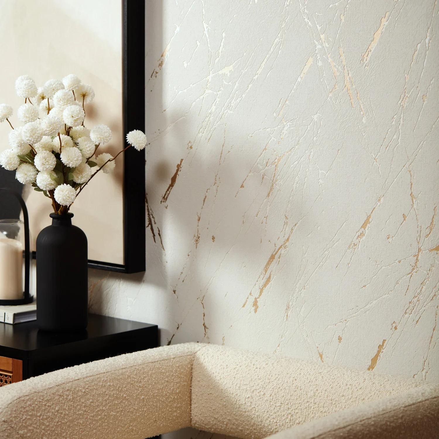 Sienna Wallpaper in Ivory and Gold - Image 3